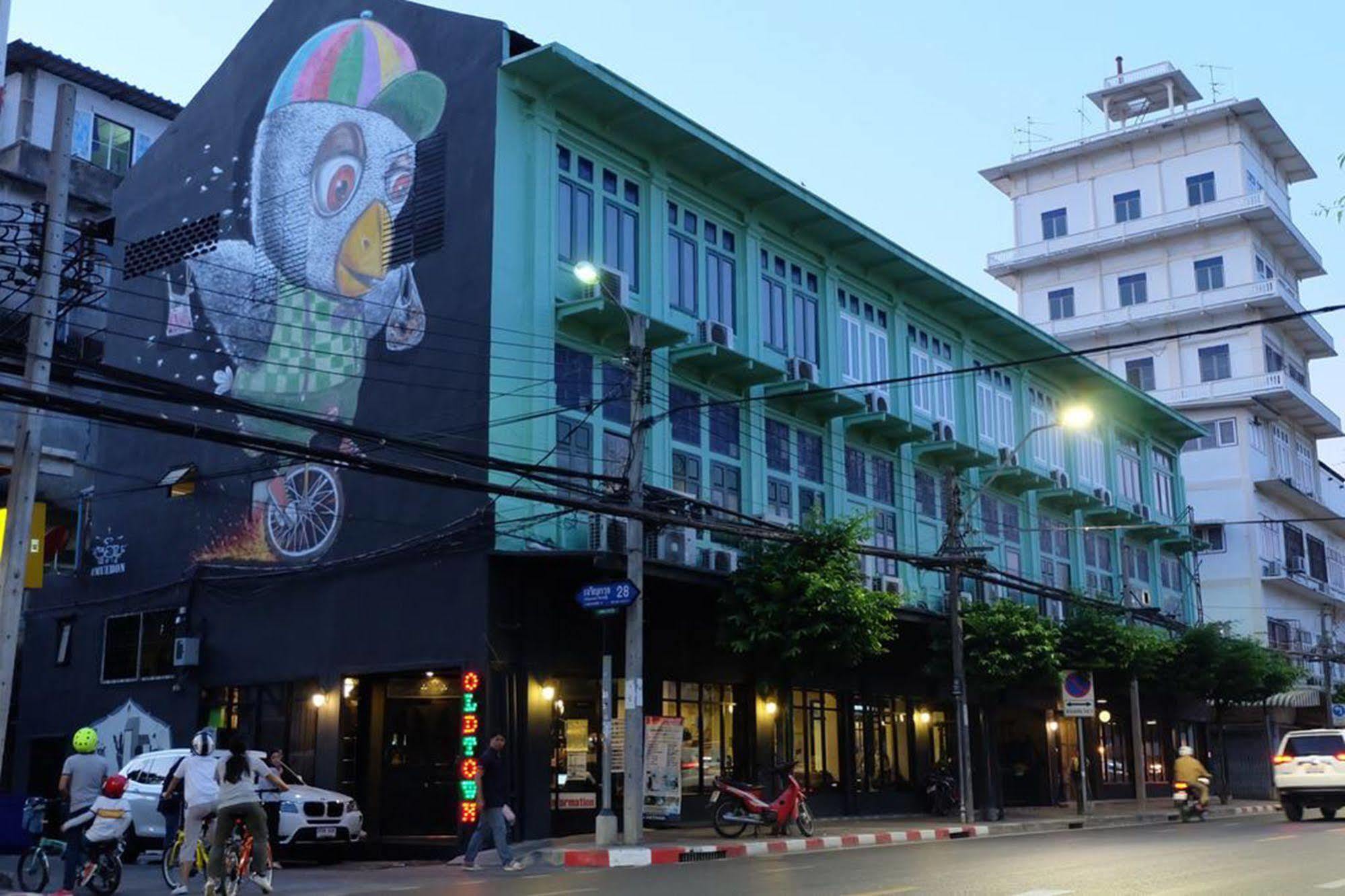 Oldtown Hostel Bangkok Bagian luar foto